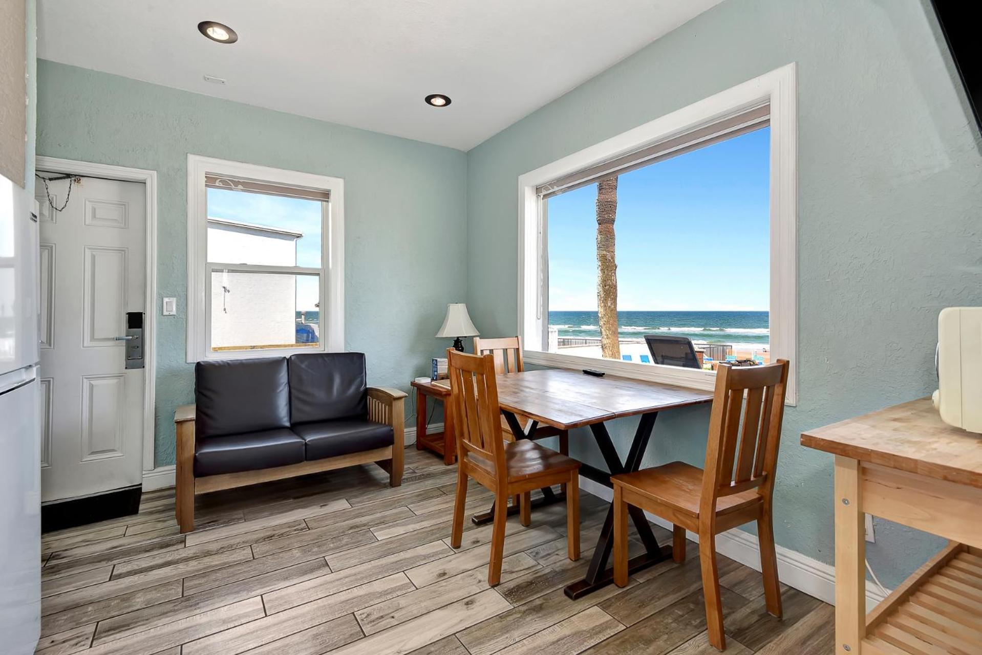 Shoreline Suites & Cabana Cottages - Beachfront Daytona Beach Eksteriør bilde